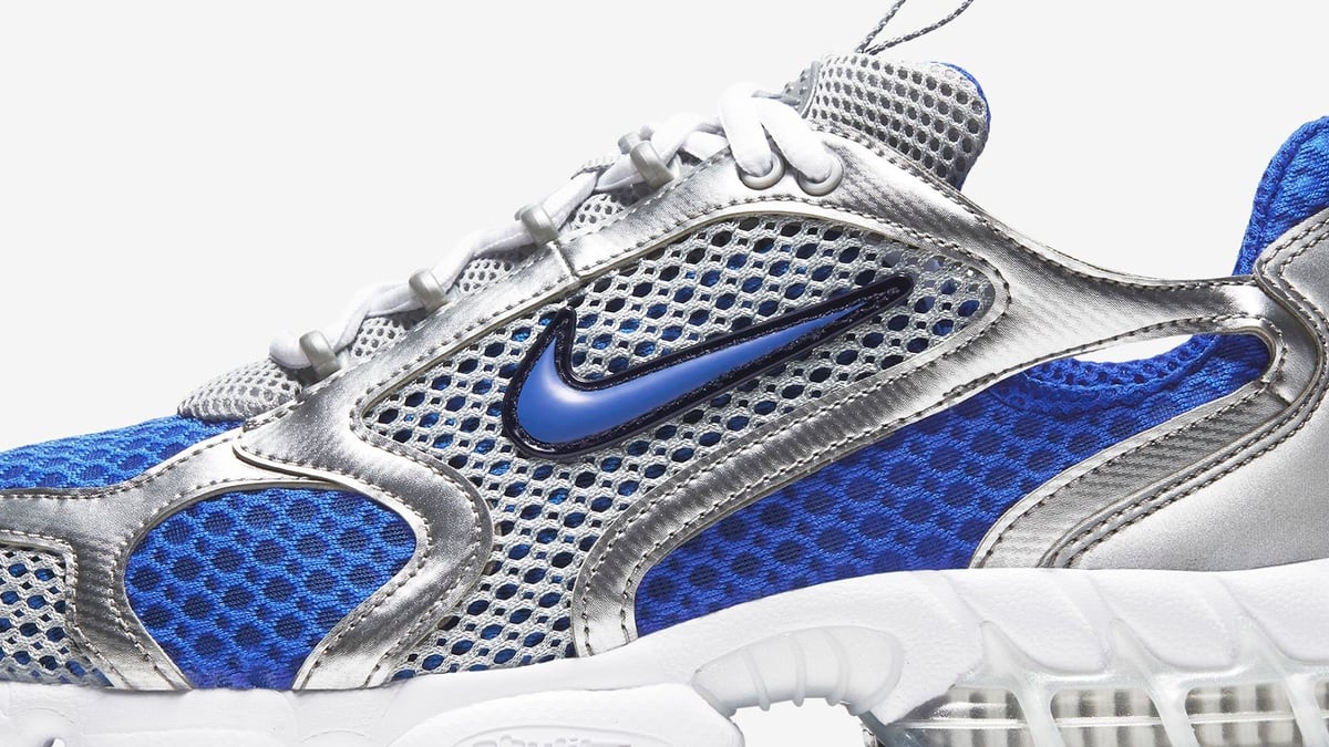 ナイキ「エア ズーム スピリドン ケージド 2」の新色、バーシティ